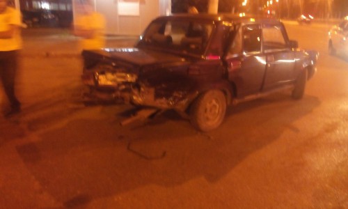 Байкер получил переломы обеих ног в ДТП