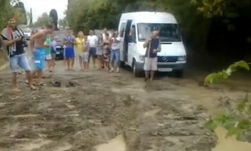 Дороги в одном из районов Кировской области на 20 дней закрыли из-за дождей