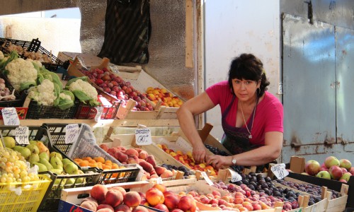 Торговцы собирают подписи против строительства парковки на месте рынка на Комсомольской