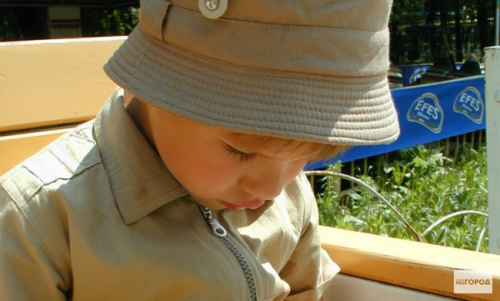 Девятилетнего ребенка "забыли" возле кукольного театра в Кирове:  администрация лагеря прокомментировала ситуацию