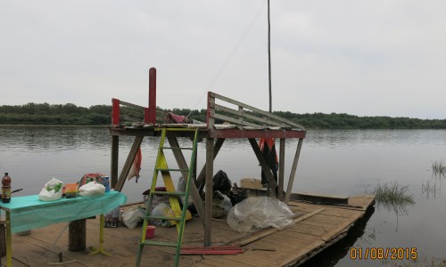 В Котельниче разгромили плот известного путешественника