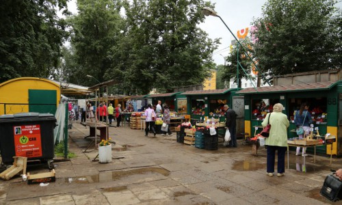 Строительство парковки на месте ярмарки в Кирове обойдется в 5 миллионов рублей