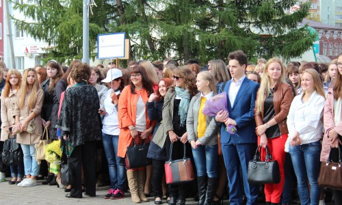 Кировские студенты смогут получать ежемесячно по 20 тысяч рублей