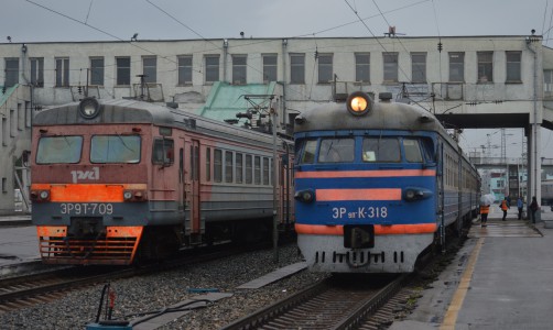 В Кировской области грузовой поезд сбил мужчину