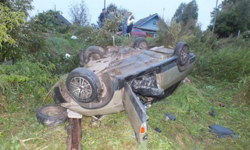 В Кировской области перевернулась «девяносто девятая»: в аварии погибли парень и девушка