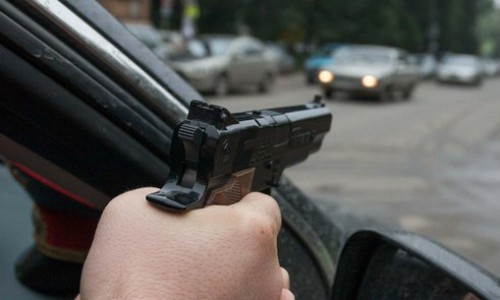 В Кирове за пьяным водителем-бесправником устроили погоню со стрельбой