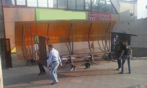 В администрации Кирова ответили, когда на остановках появятся крытые павильоны