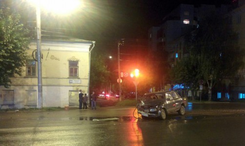 На Ленина при столкновении «семерки» и «Тойоты» пострадала женщина