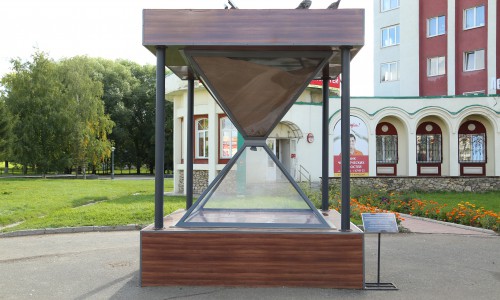 Из памятника пропавшим детям в Кирове исчезла фигура девочки