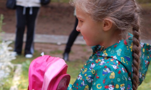 Кировские полицейские подарят первоклассникам портфели с канцтоварами