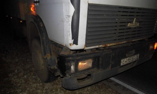 В Кировской области МАЗ сбил пешехода, который внезапно вышел на дорогу