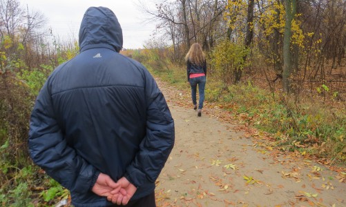 Жители Филейки: «В нашем районе на 16-летнюю девушку напал насильник»