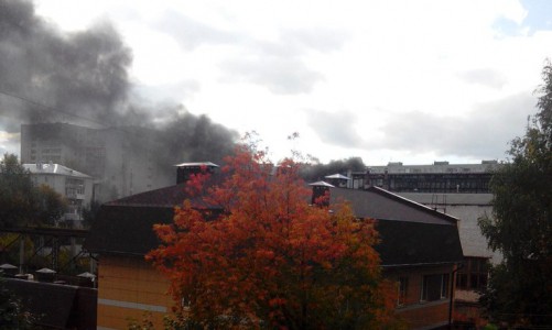 Очевидцы: "В Кирове пожар на территории КРИН "