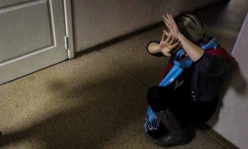 Кировчане: «В центре города неизвестный запер и сутки насиловал девушку»