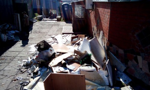 С ярмарки на Комсомольской вывезли 150 кубометров мусора