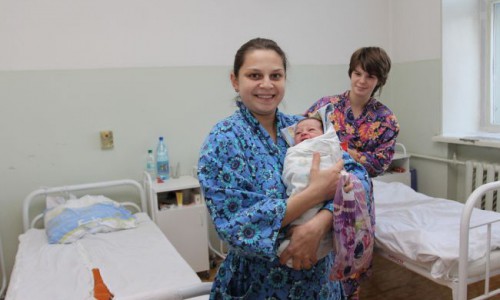 В 2016 году материнский капитал вырастет на 22 000 рублей