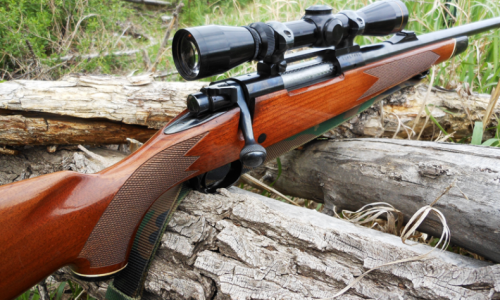 В Кировской области мужчина случайно застрелил на охоте друга