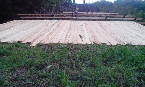 Кировские спортсмены начали ремонтировать трамплин на Филейке