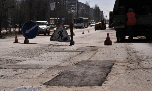 В Кирове продолжается ямочный ремонт: где подлатали дыры?