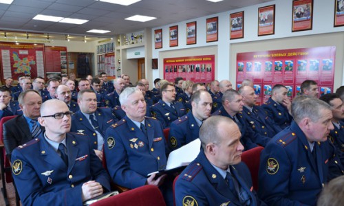 Зам заработал больше руководителя: в верхах УФСИН отчитались о доходах