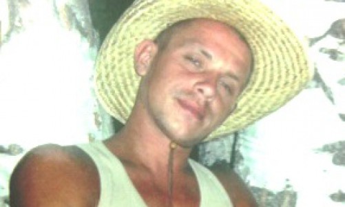 В Кировской области разыскивается мужчина с татуировкой в виде скорпиона