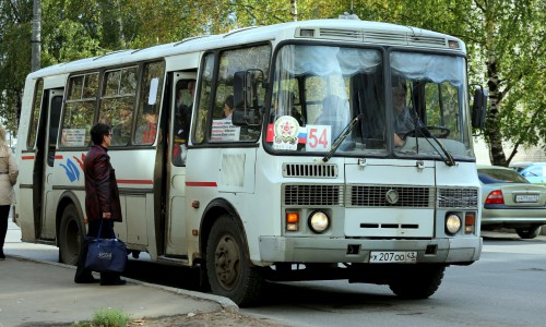 На улице Ленина в автобусе умер мужчина