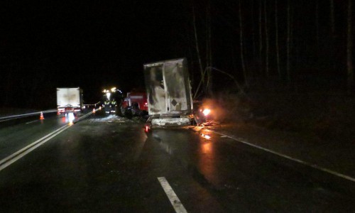 Страшная авария на трассе «Вятка»: при столкновении с фурой в машине Скорой помощи погибли три человека