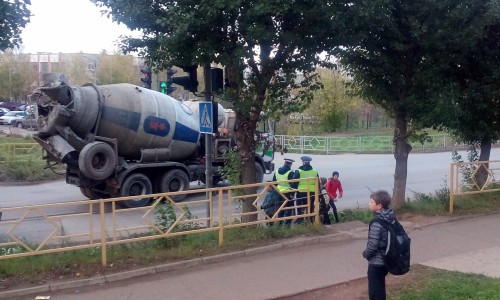 В Кирове бетономешалка сбила велосипедиста