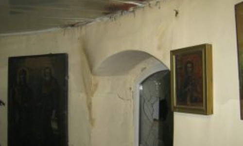 61-летний житель Кировской области разбил окна и поджег часовню