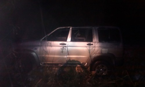 В Кирове "УАЗ" съехал в кювет и перевернулся