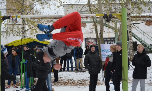 Фоторепортаж: в Кирове прошли первые соревнования по workout