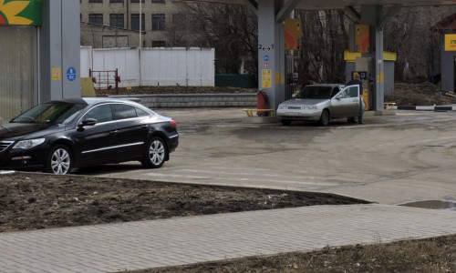 В Кировской области пьяный водитель протаранил АЗС