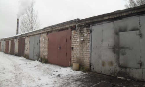 Кировчанин, придя к знакомому в гараж, обнаружил там его труп