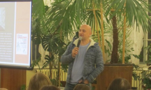 В Киров приедет известный писатель Захар Прилепин