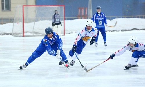 Фоторепортаж : в Кирове прошла товарищеская игра "Родина" - "Динамо" Казань