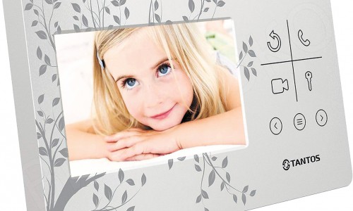 Мама: «Видеодомофон надежно защищает моего ребенка»