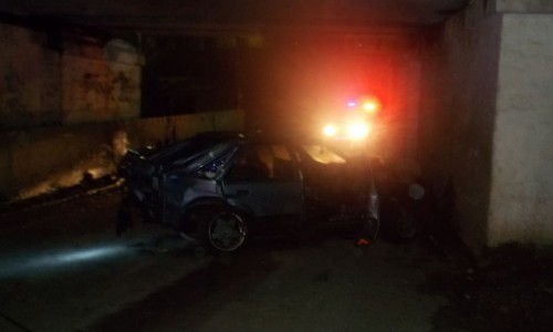 В Кировской области иномарка врезалась в опору путепровода