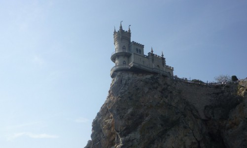 В декабре в кошельках кировчан появится 100-рублевая купюра с видами Крыма