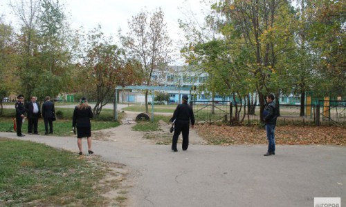 Беспредел в кировской школе: ребенок проткнул руку сверстнику