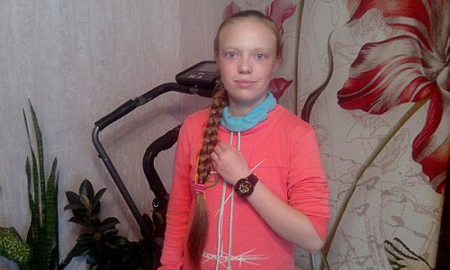 Школьница из Кировской области получила в подарок часы от Дмитрия Маликова