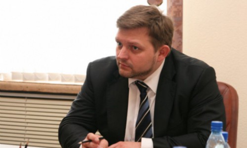 Никита Белых закажет к Новому году «пару сотен бутылок вина» из Франции