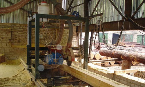 В Кировской области рабочий на пилораме лишился кисти