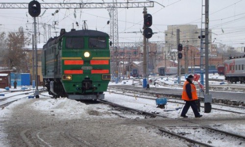 На путях в Кировской области сломался поезд