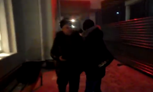 В Интернете появилось видео о том, как кировские активисты "Лев против" провели первый рейд у железнодорожного вокзала