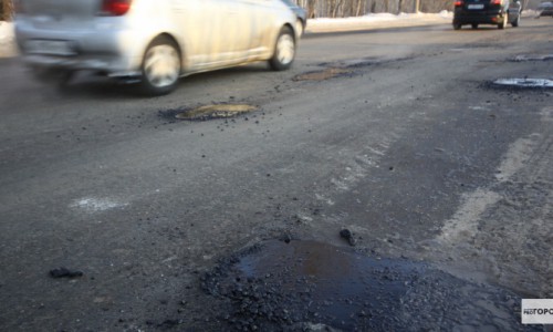 За неделю в Кирове отремонтировали более тысячи квадратных метров дорог