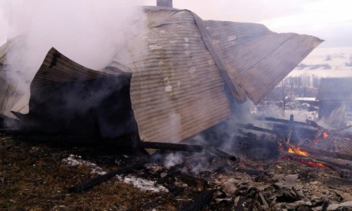 В Сунском районе в страшном пожаре погибли три человека
