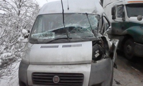 Фура протаранила пассажирский автобус «Киров - Кирово-Чепецк» и «КамАЗ»