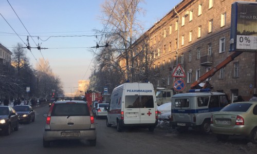 В Кирове полицейские экстренно эвакуировали персонал и пациентов детской поликлиники
