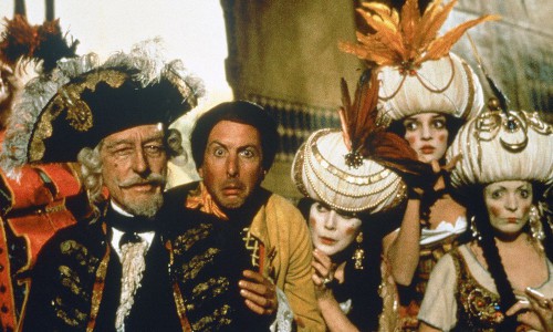 Нескучный weekend: премьера в "Театре на Спасской" и концерт Децла