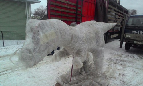 В Кировской области фура, которая перевозила динозавров, попала в ДТП